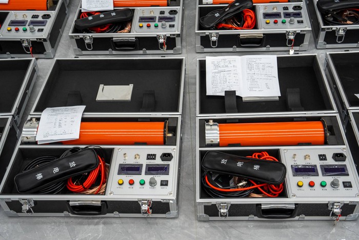 DC high voltage generators DC high voltage generators